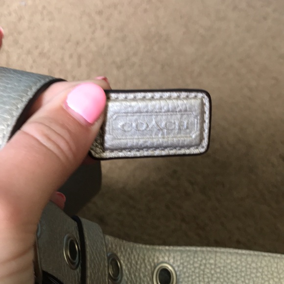Coach Shoulder Bag / Silver - Picture 3 of 8